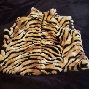 Kenneth Cole Animal print vest